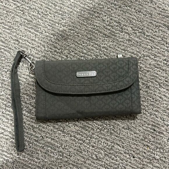 Baggallini wallet  - Picture 1 of 3